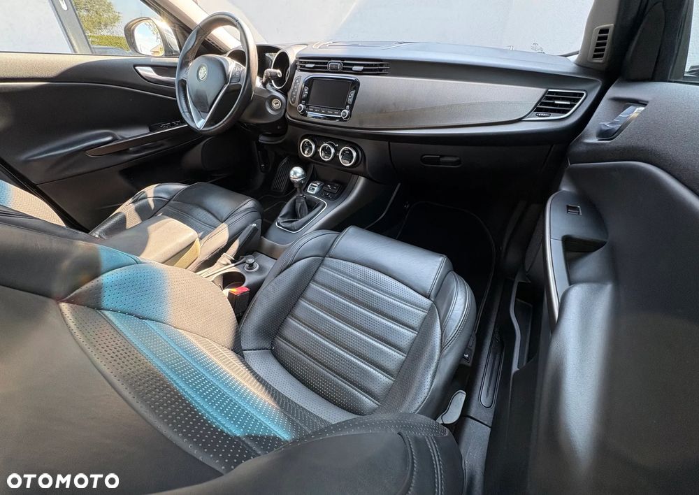 Alfa Romeo Giulietta 2.0 JTDM 16V - 11