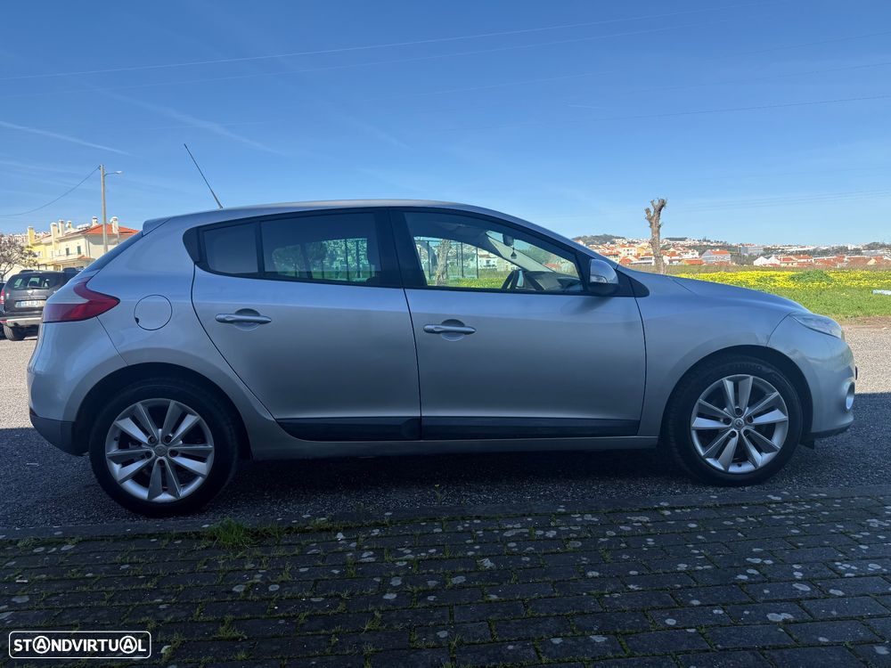 Renault Mégane 1.5 dCi Dynamique Luxe - 7