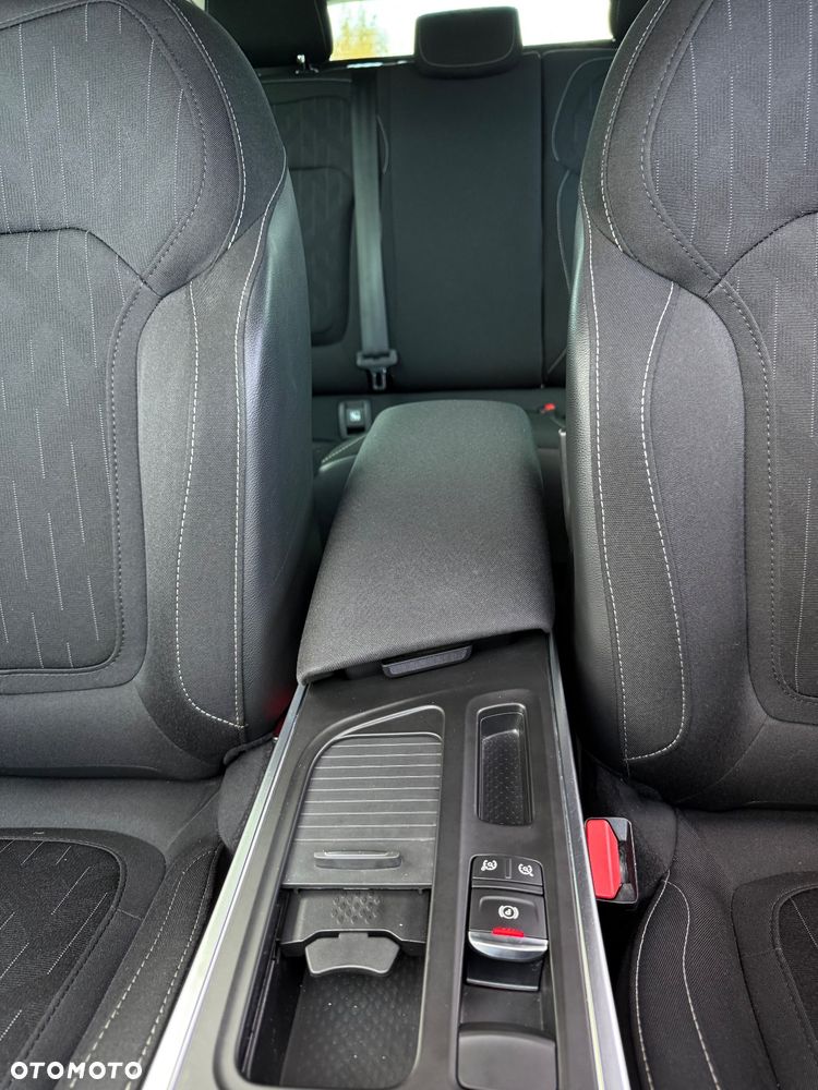 Renault Megane Grandtour TCe 140 GPF LIMITED - 20