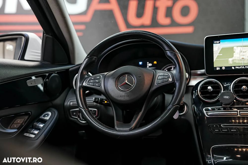 Mercedes-Benz C - 13
