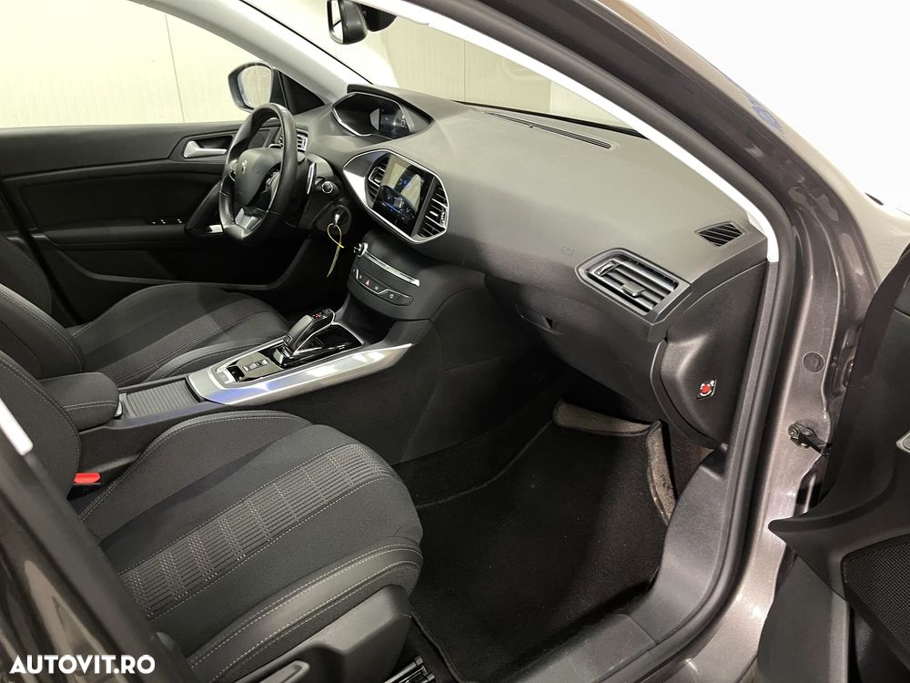 Peugeot 308 PureTech 130 GPF EAT8 Stop & Start Allure - 9