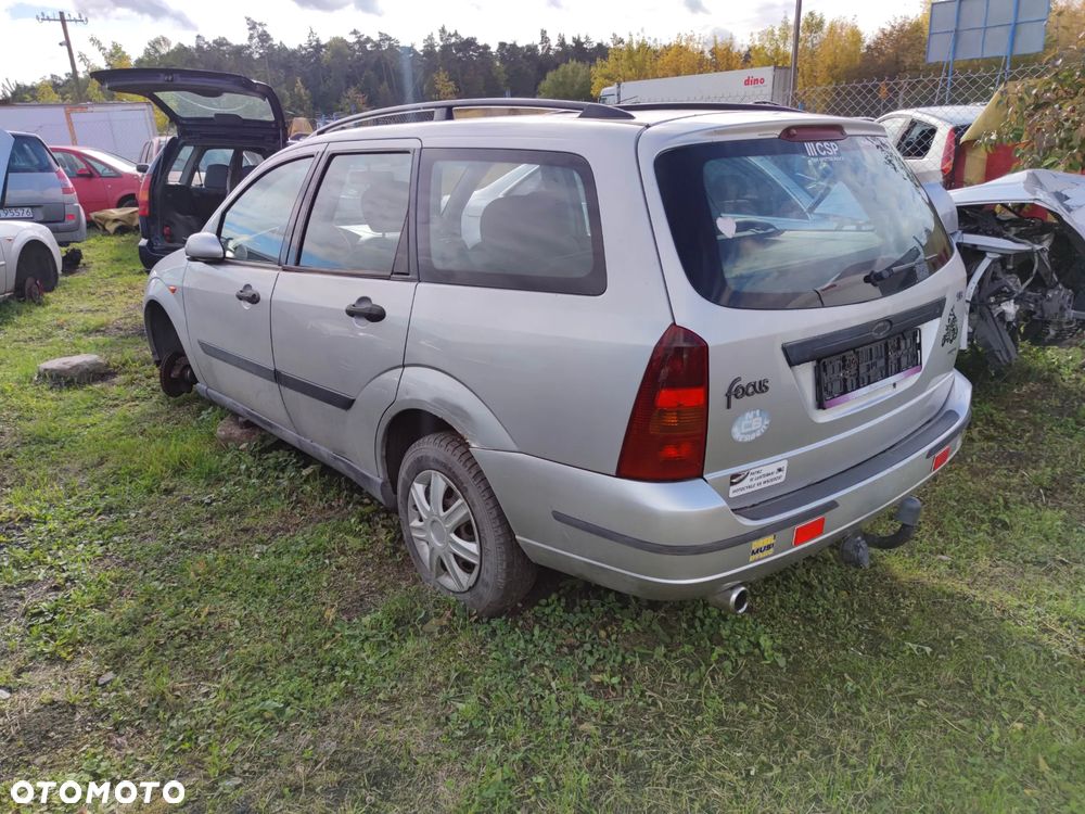 Ford focus MK1 kombi 1.8d na części