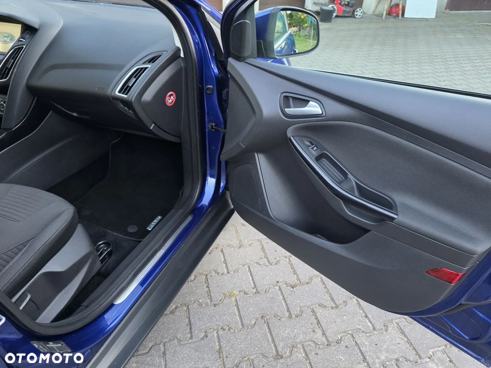 Ford Focus 2.0 TDCi Titanium ASS - 17