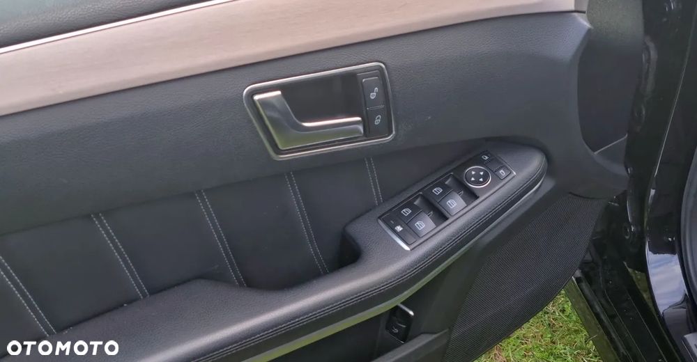 Mercedes-Benz Klasa E 200 7G-TRONIC Elegance - 13
