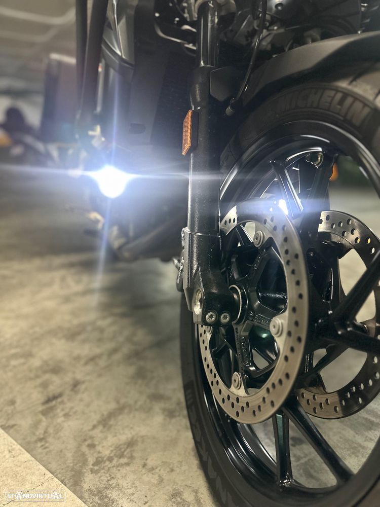 BMW F 750 GS Triple Black - 14