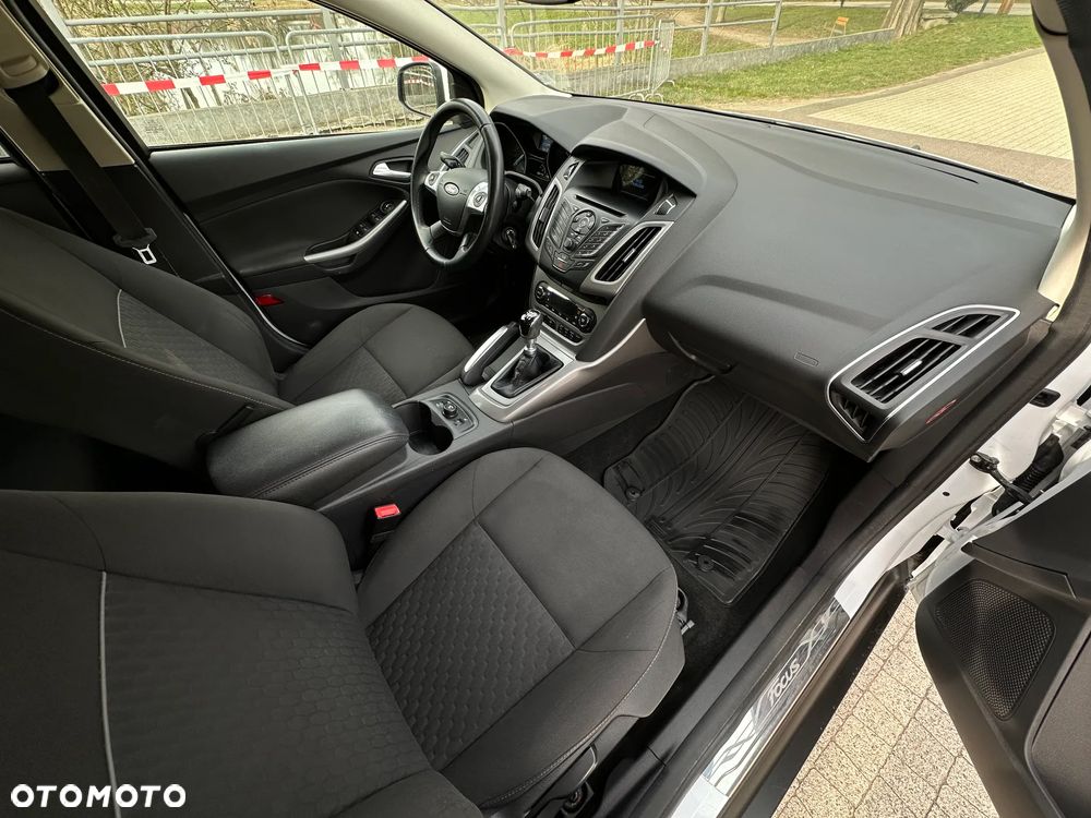 Ford Focus 1.0 EcoBoost STart-Stopp-System TITANIUM - 10