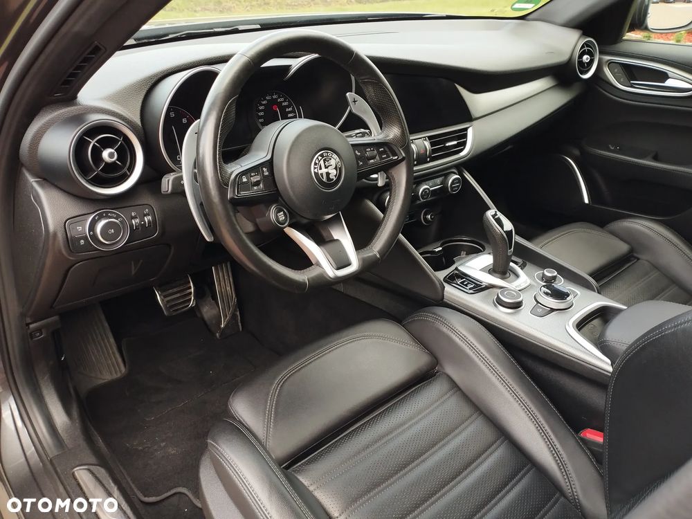 Alfa Romeo Giulia 2.0 Turbo Sprint - 12
