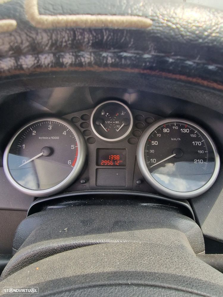 Peugeot 207 1.4 HDi Urban - 5