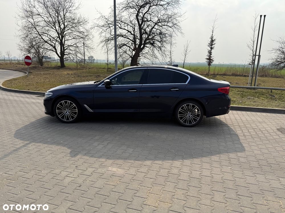 BMW Seria 5 540i xDrive Luxury Line sport - 10