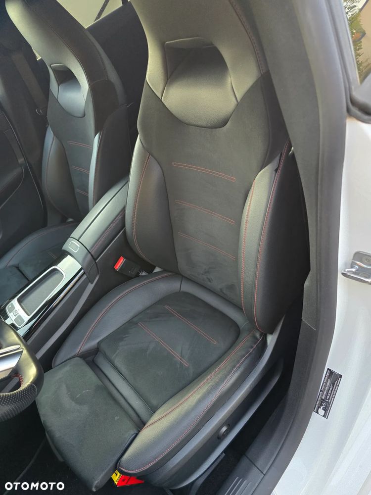 Mercedes-Benz CLA - 23