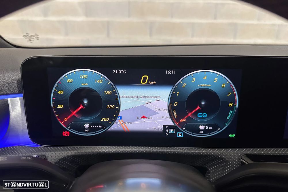 Mercedes-Benz A 250 Limousine e 8G-DCT AMG Line - 43