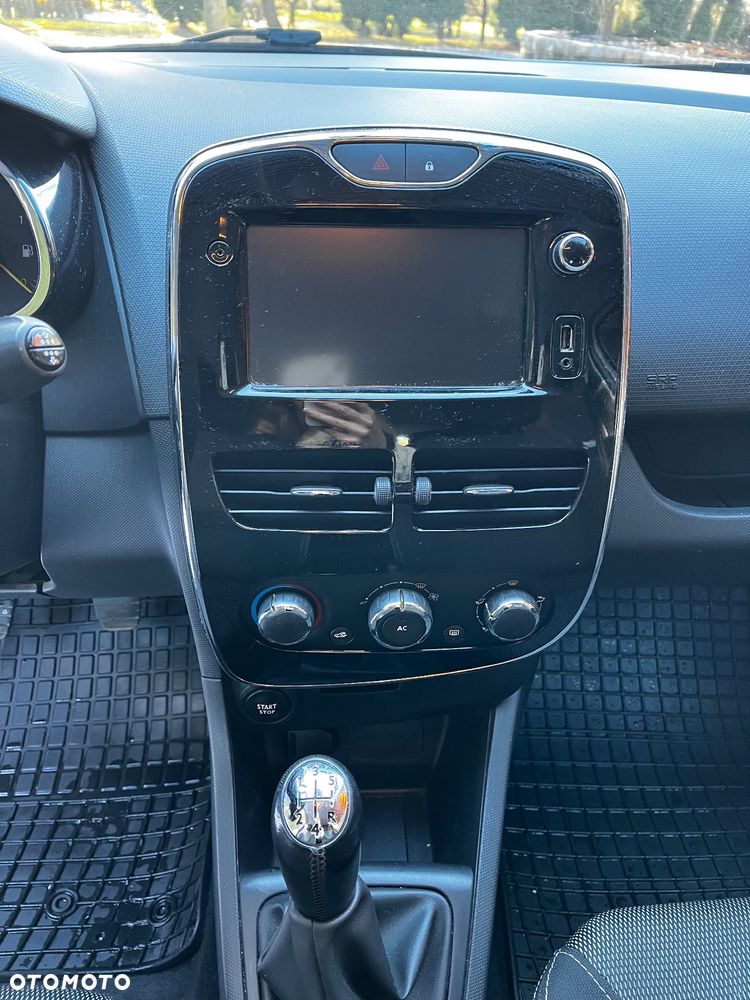 Renault Clio 1.2 16V Life - 5
