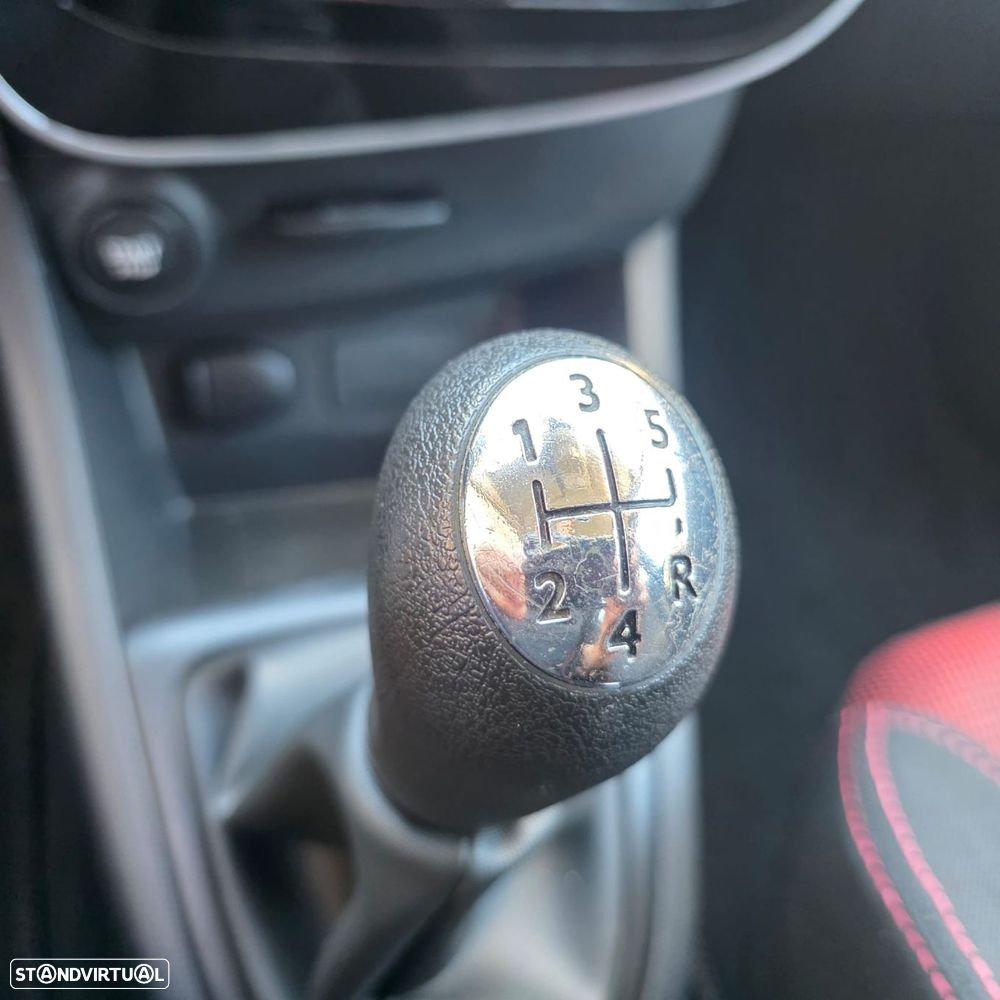Renault Clio - 24