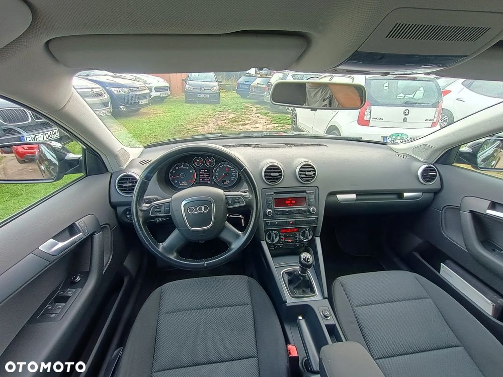 Audi A3 Sportback 1.2 TFSI Attraction - 9
