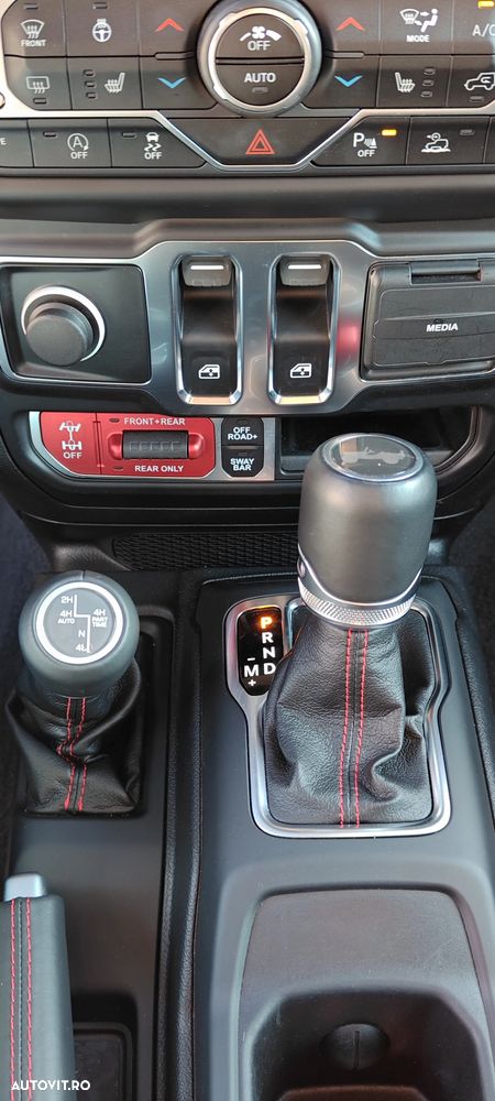 Jeep Wrangler 2.0 Turbo AT8 Rubicon - 3