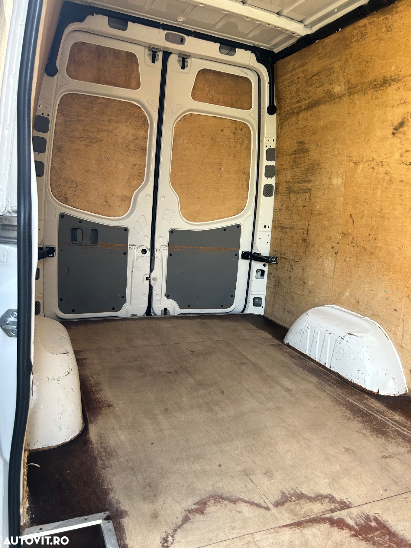 Volkswagen Crafter - 12