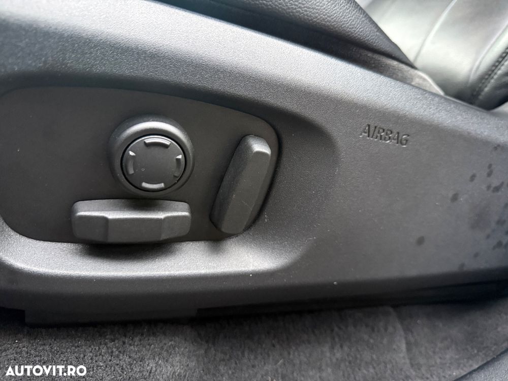 Land Rover Range Rover Evoque - 32