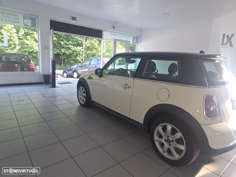 MINI 3 Portas Cooper D - 4