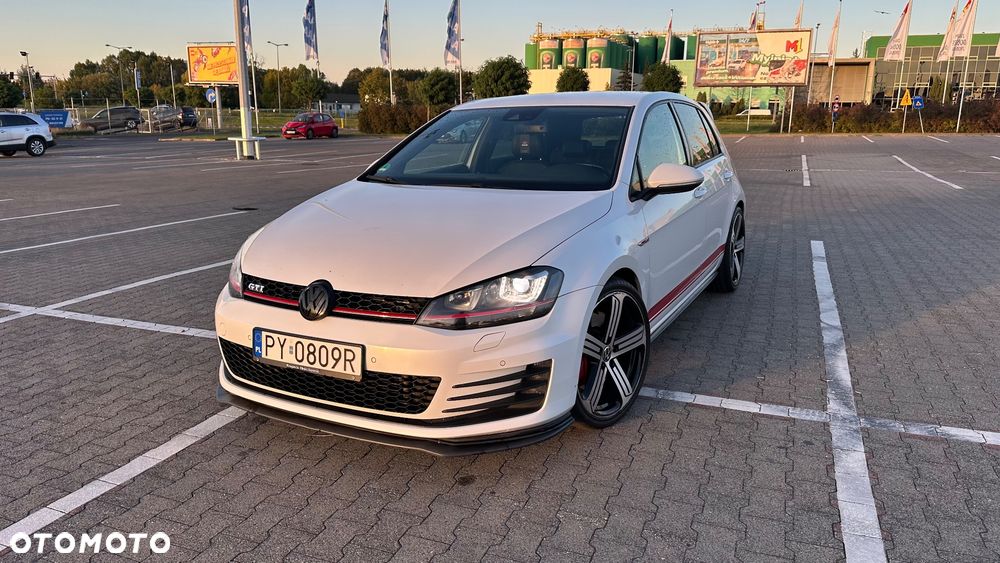 Volkswagen Golf 2.0 TSI BMT GTI Performance DSG - 2