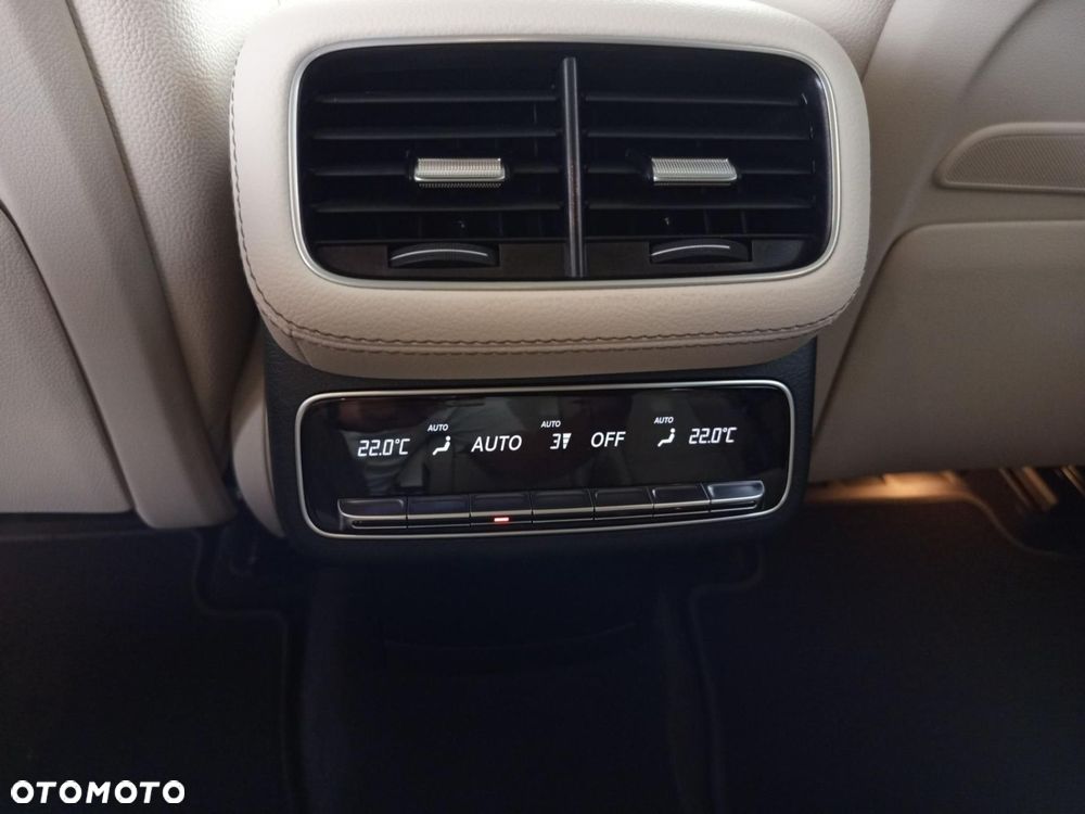 Mercedes-Benz GLS - 17