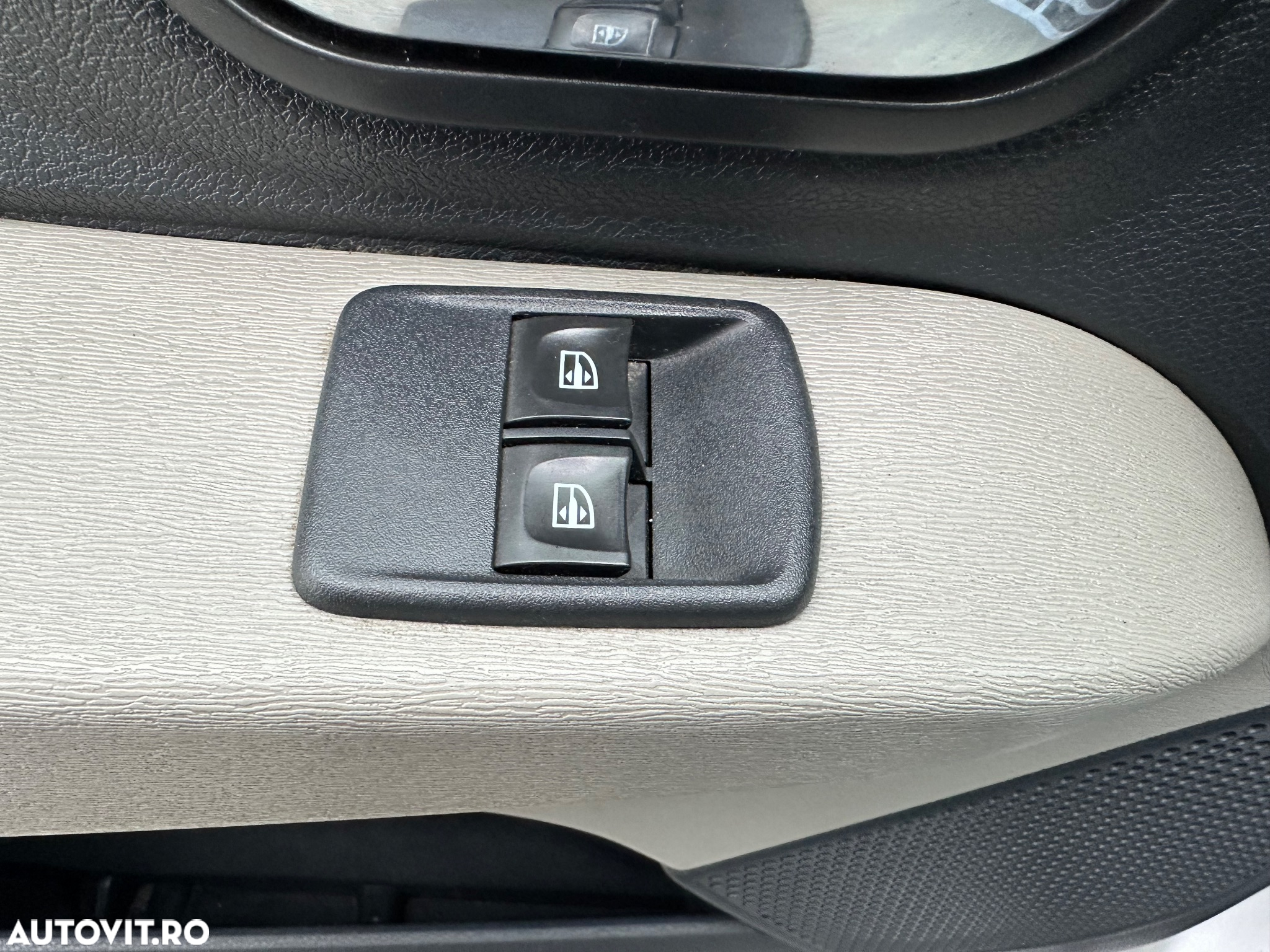 Dacia Lodgy 1.5 dCi Laureate - 17