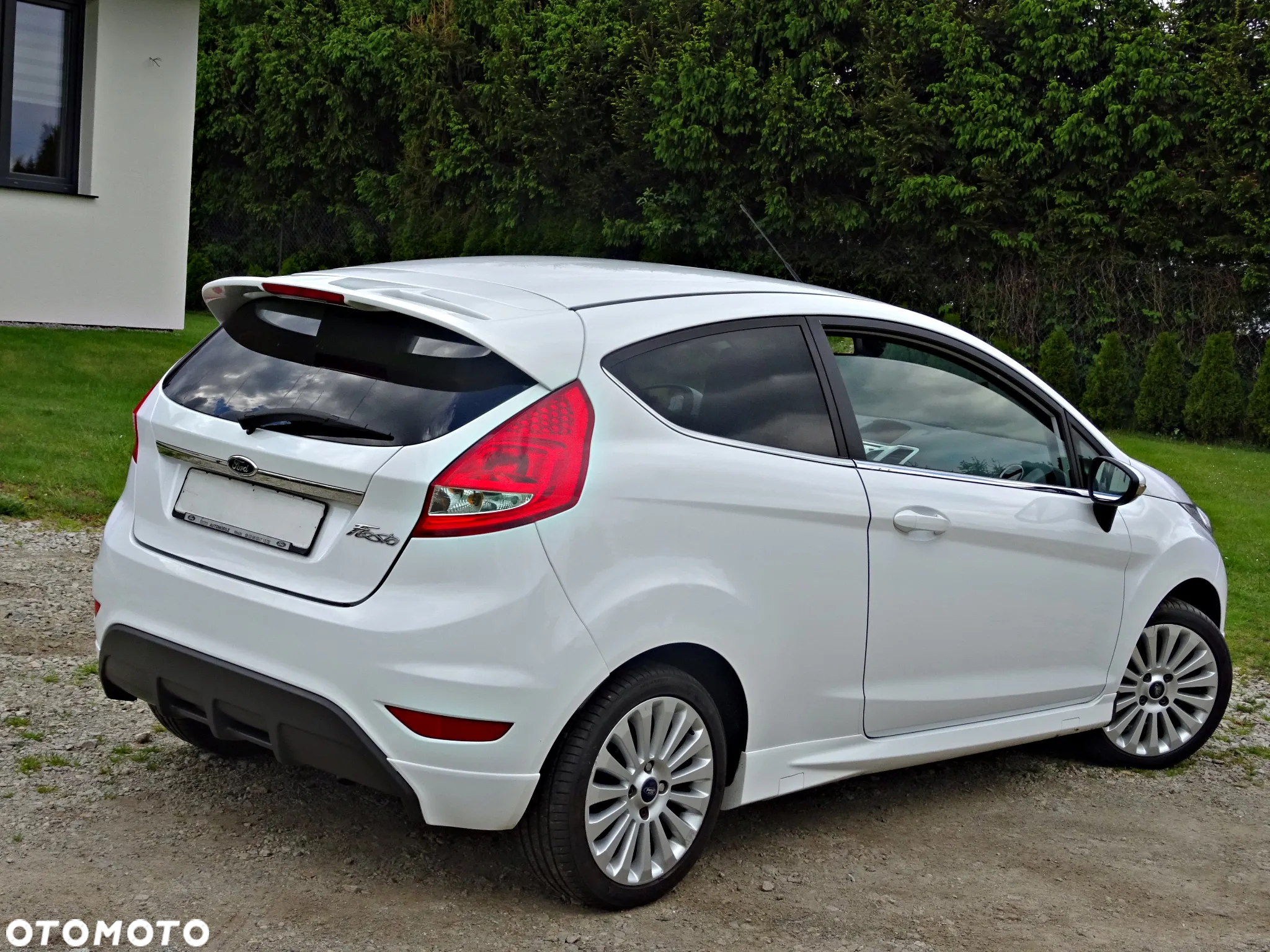 Ford Fiesta - 24