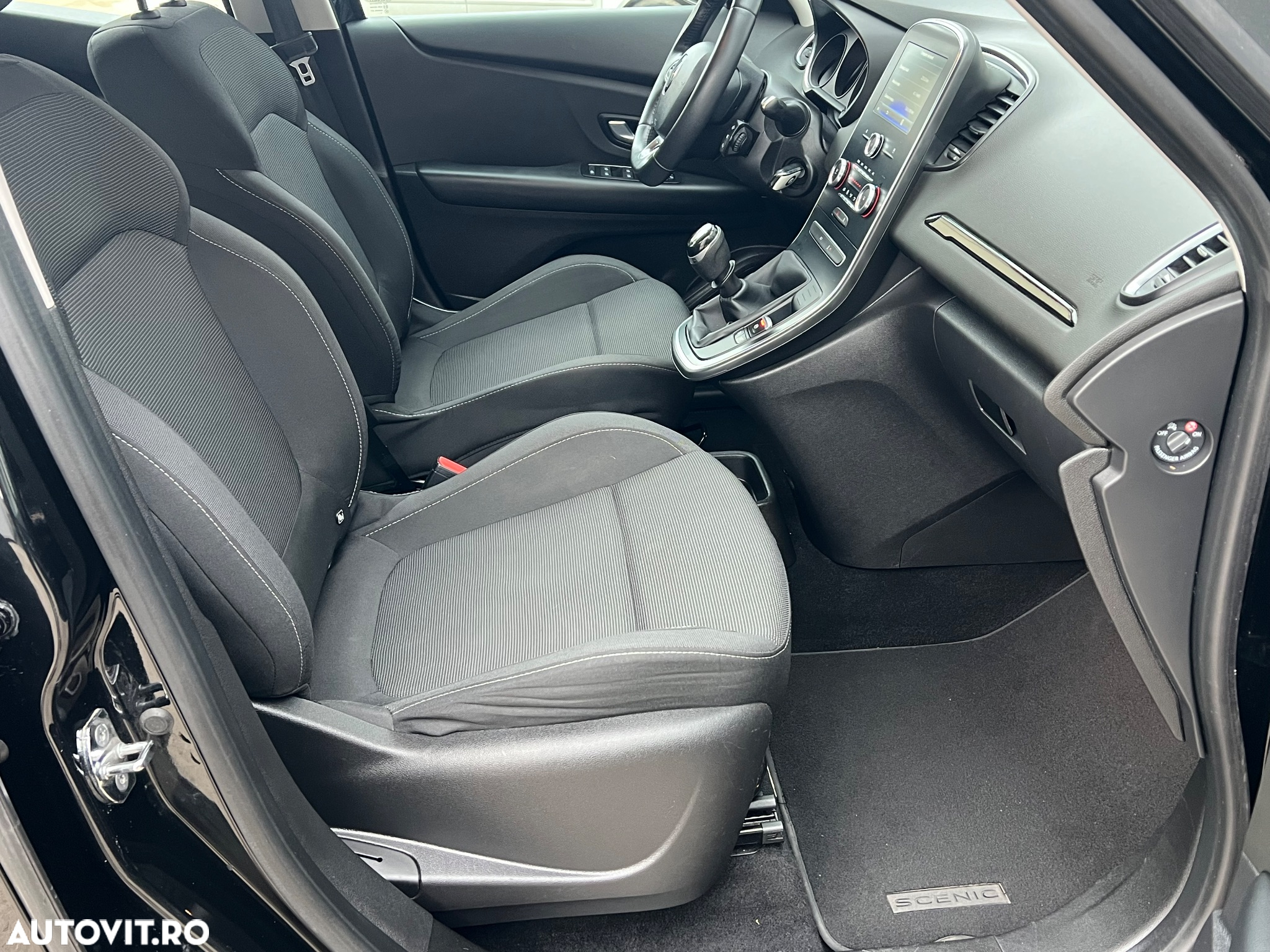 Renault Scenic - 13