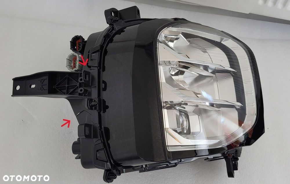 LAMPA PRAWA PRZÓD MITSUBISHI OUTLANDER IV SOCZEWKA 2021- 26010WC20P W5244 - 2