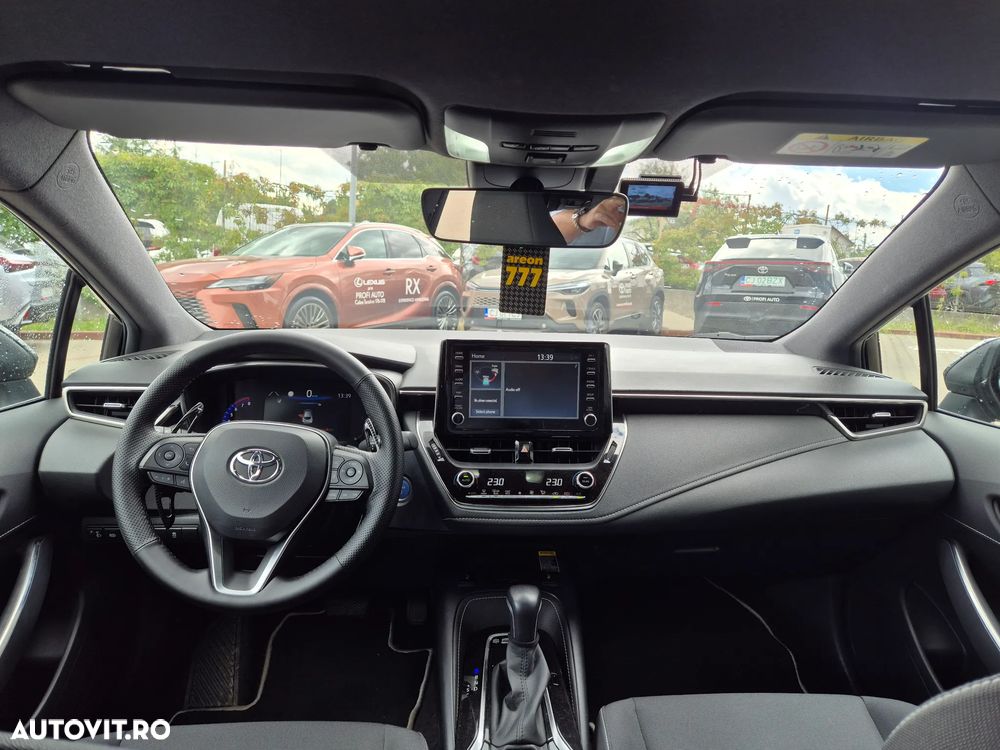 Toyota Corolla - 13
