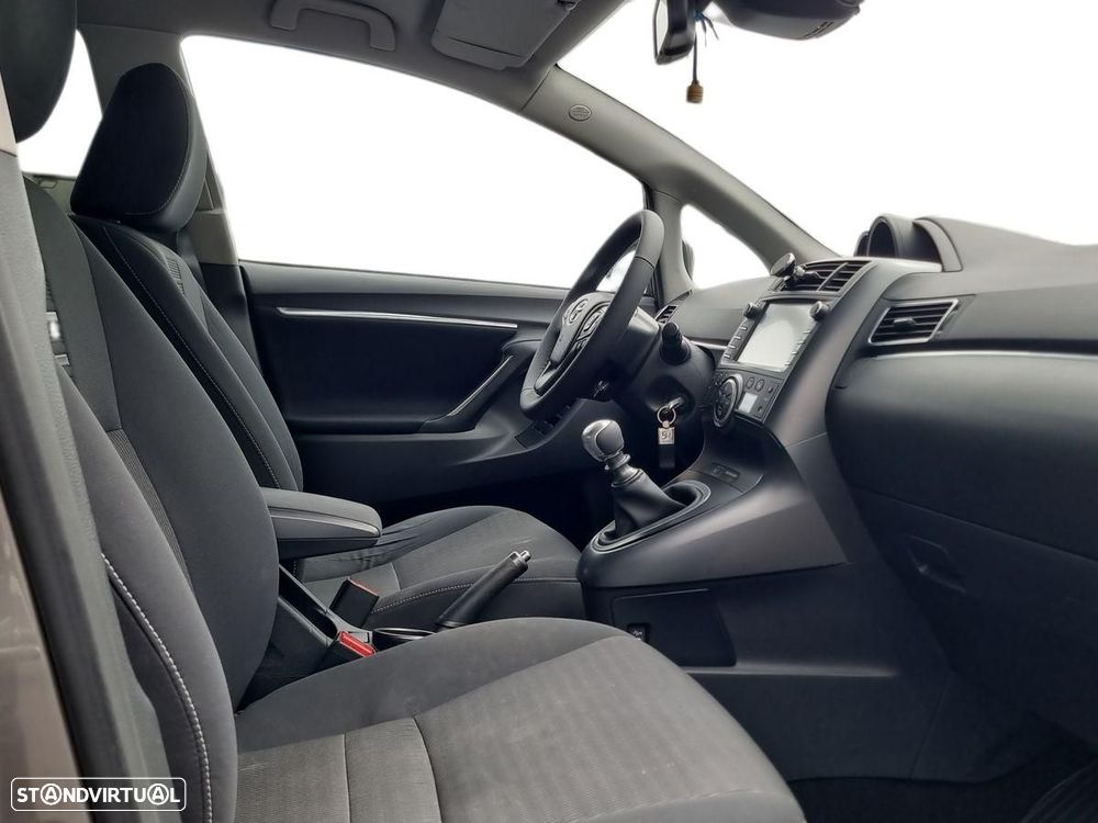Toyota Verso 1.6 D-4D Comfort - 7