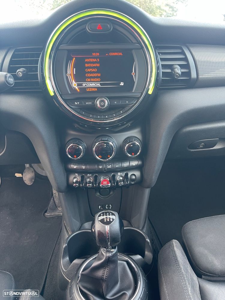 MINI Cabrio Cooper D - 13