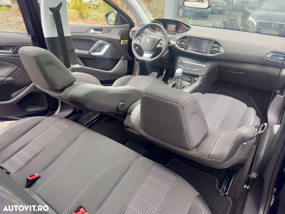 Peugeot 308 - 9