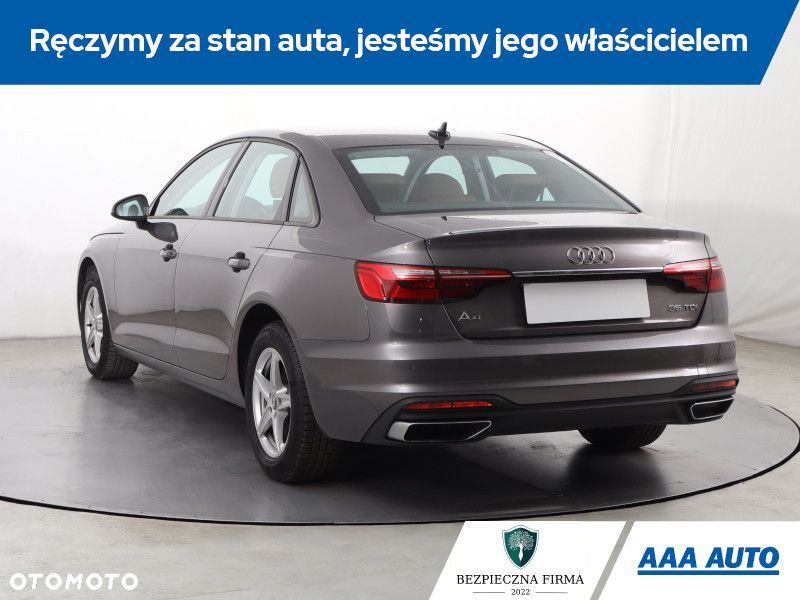 Audi A4 Limousine - 6