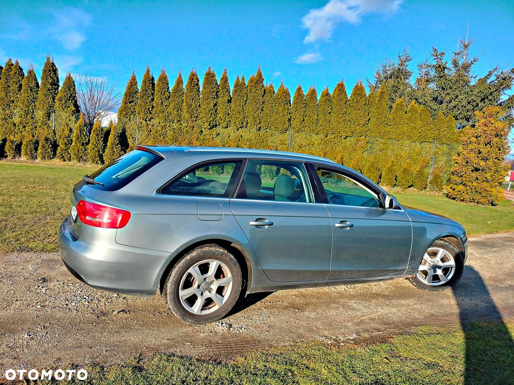 Audi A4 Avant - 22