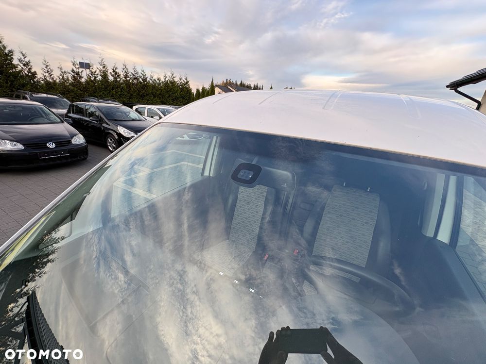 Volkswagen Caddy - 26