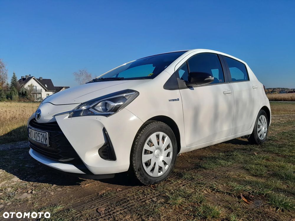 Toyota Yaris Hybrid 100 Active - 1