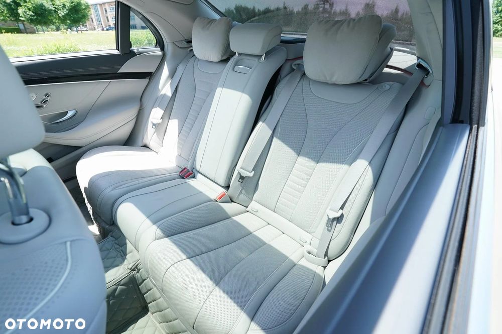 Mercedes-Benz Klasa S 500 4Matic 9-TRONIC - 33