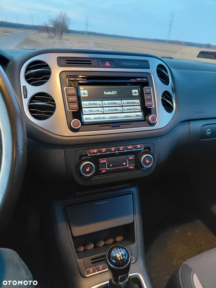 Volkswagen Tiguan 2.0 TDI DPF BlueMotion Technology Sport & Style - 13