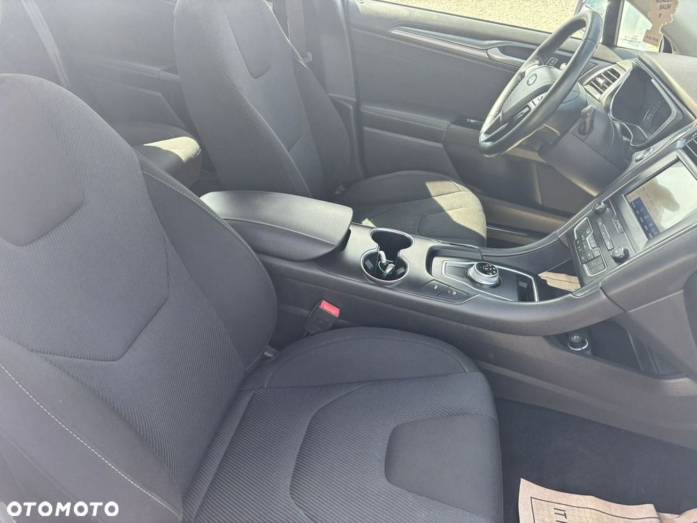Ford Mondeo - 39