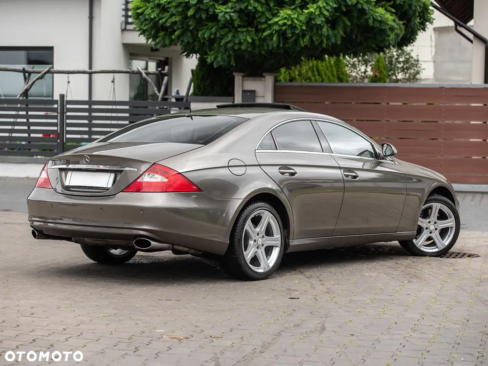 Mercedes-Benz CLS - 10