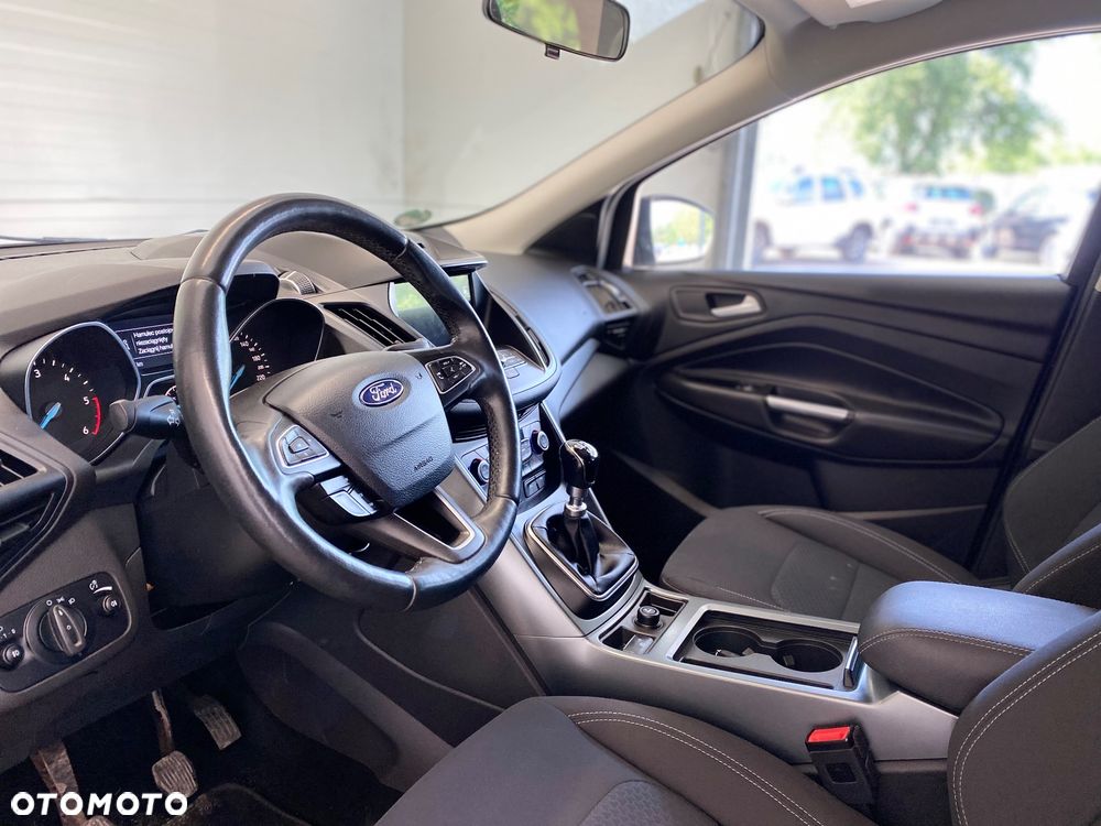 Ford Kuga 2.0 TDCi FWD Titanium - 9