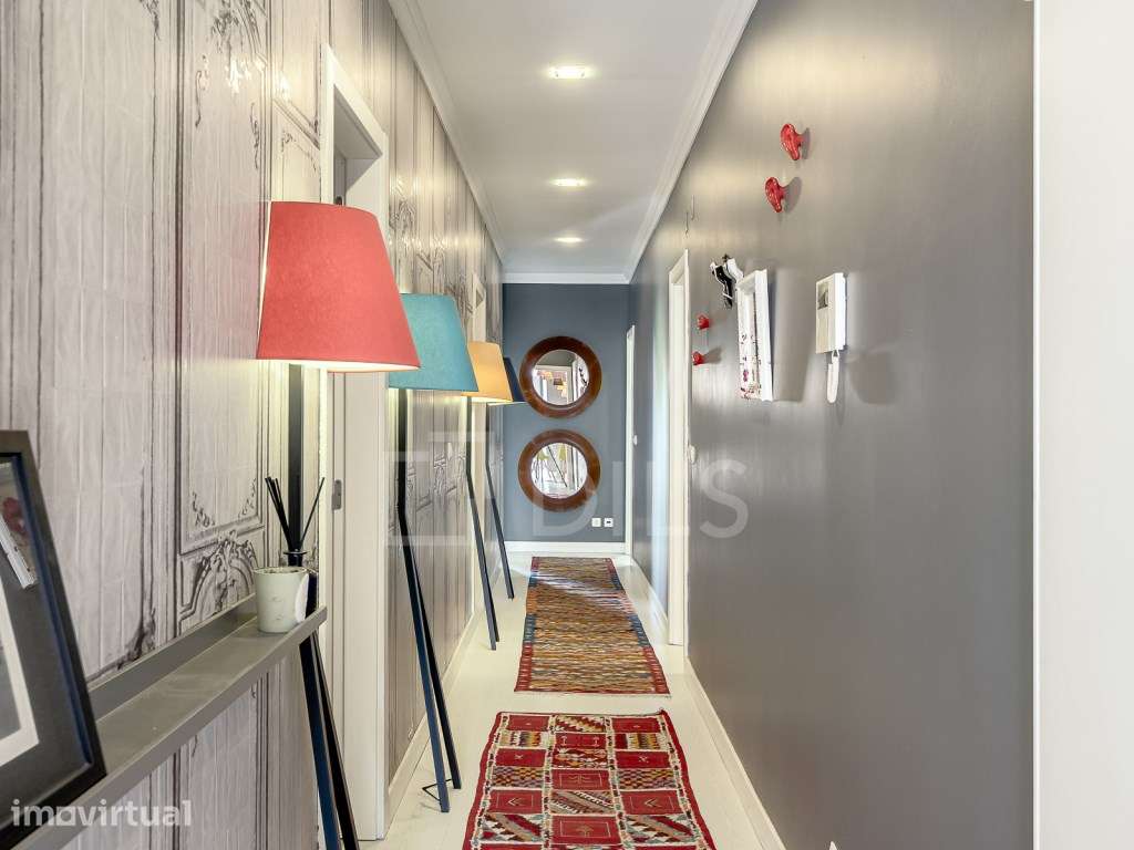 Apartamento T3 renovado com garagem, arrecadação e varanda em Lisboa. - Grande imagem: 5/25