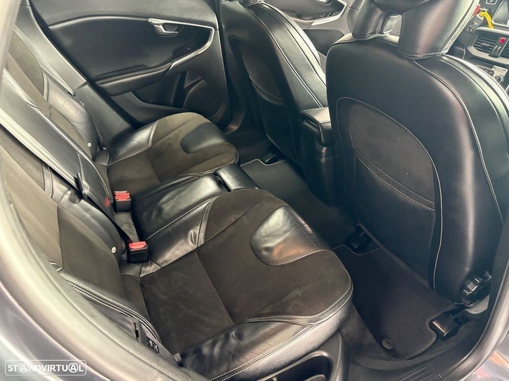 Volvo V40 1.6 D2 R-Design - 26