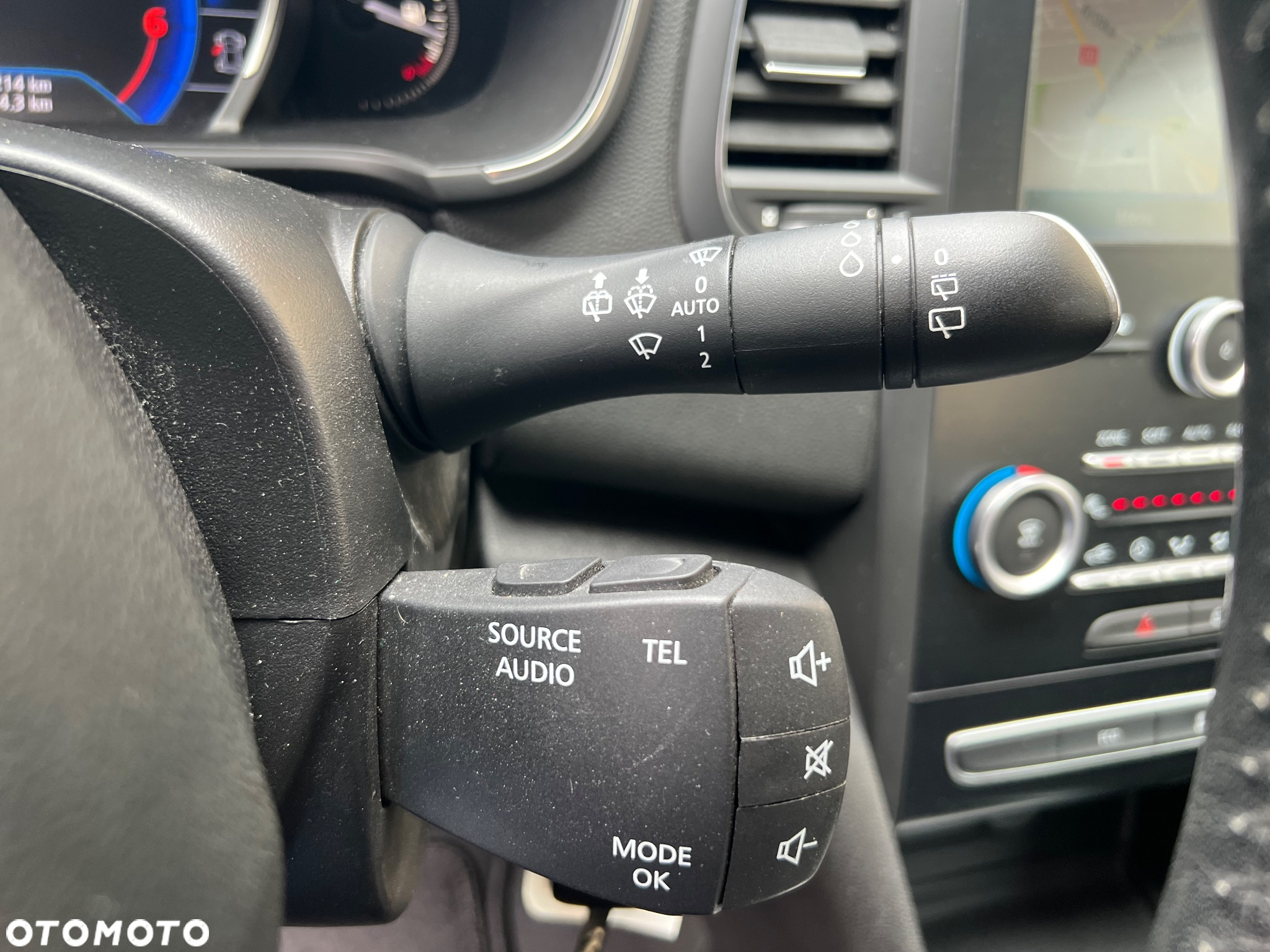 Renault Megane Grandtour ENERGY TCe 100 EXPERIENCE - 25