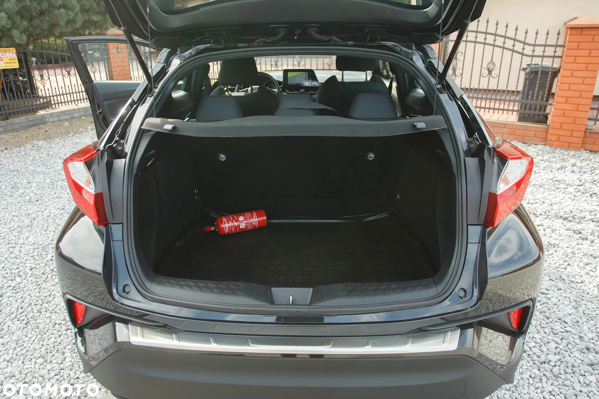 Toyota C-HR 1.2 T Premium - 22