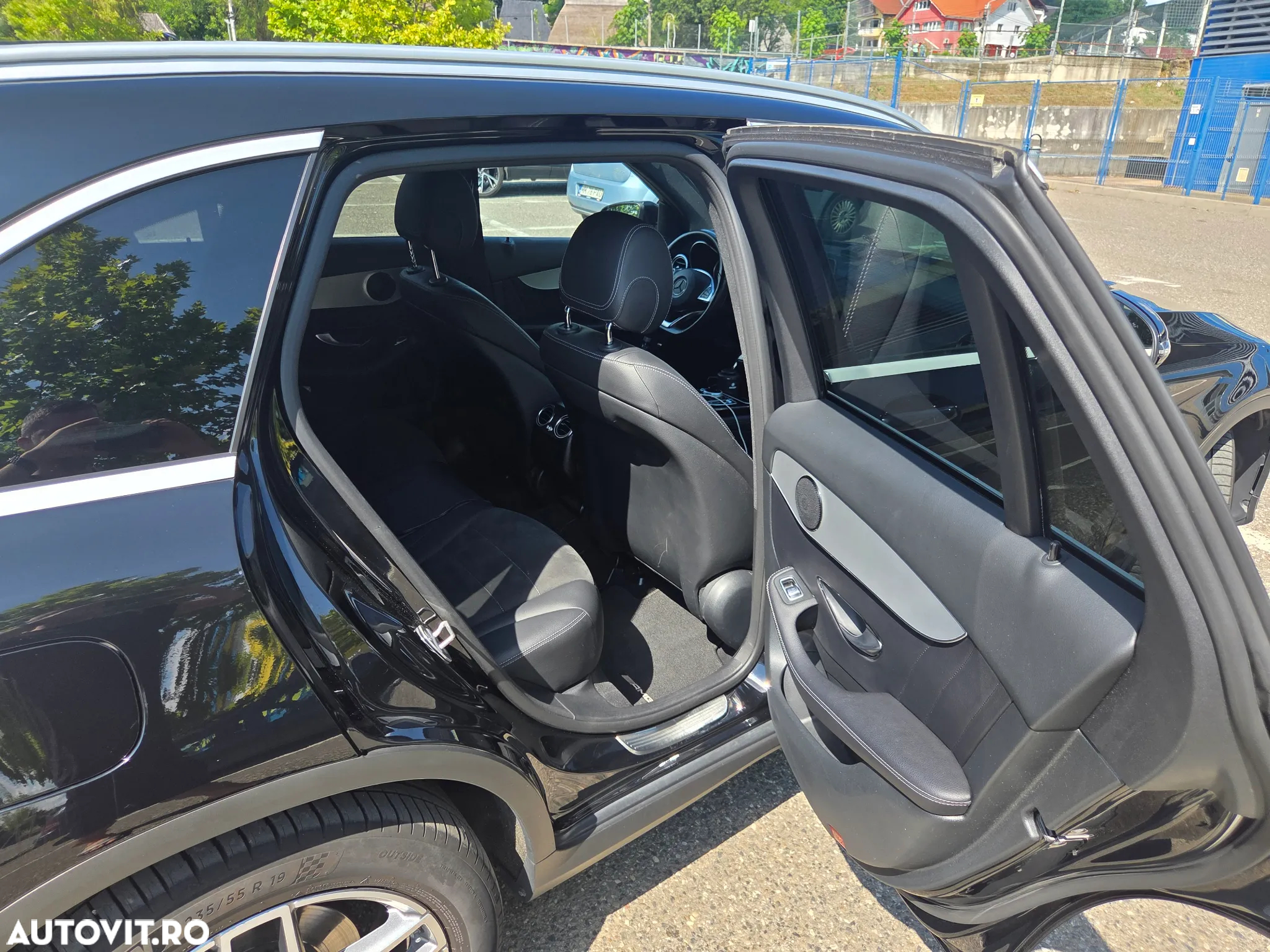 Mercedes-Benz GLC 220 d 4Matic 9G-TRONIC AMG Line - 10