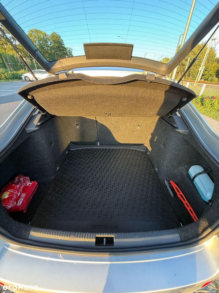 Skoda Octavia 1.6 TDI Active - 10