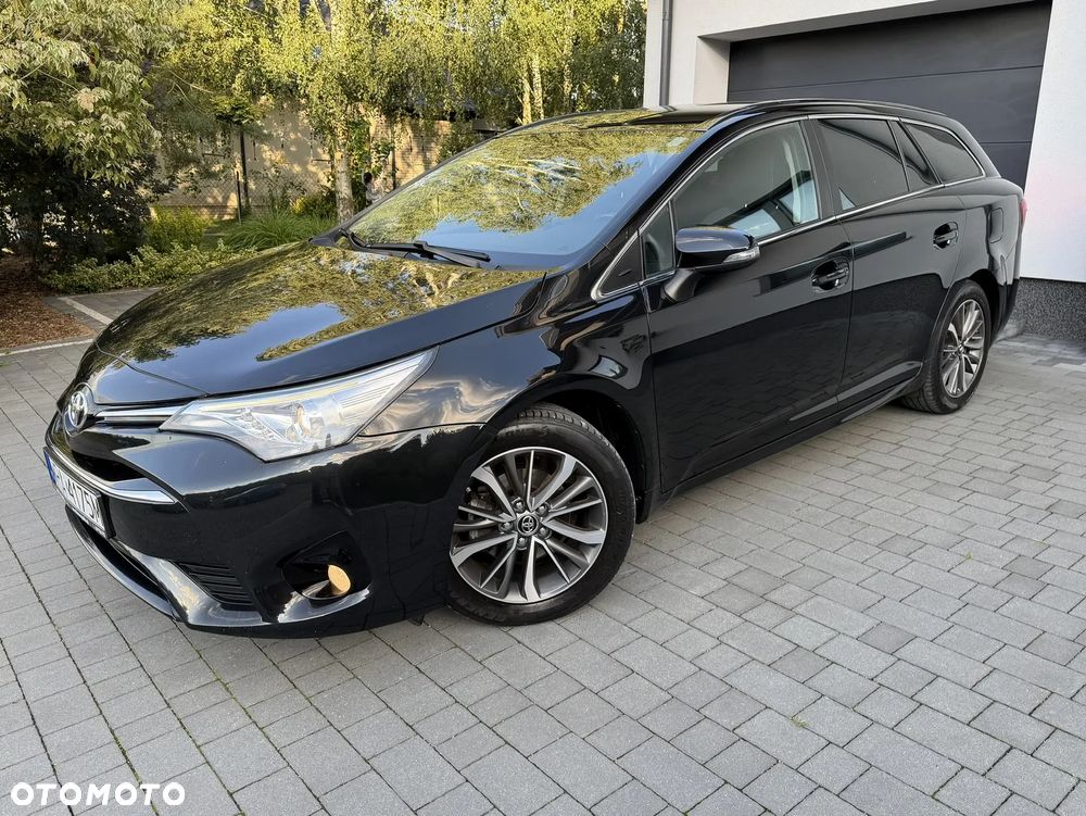 Toyota Avensis 1.8 Prestige MS - 16