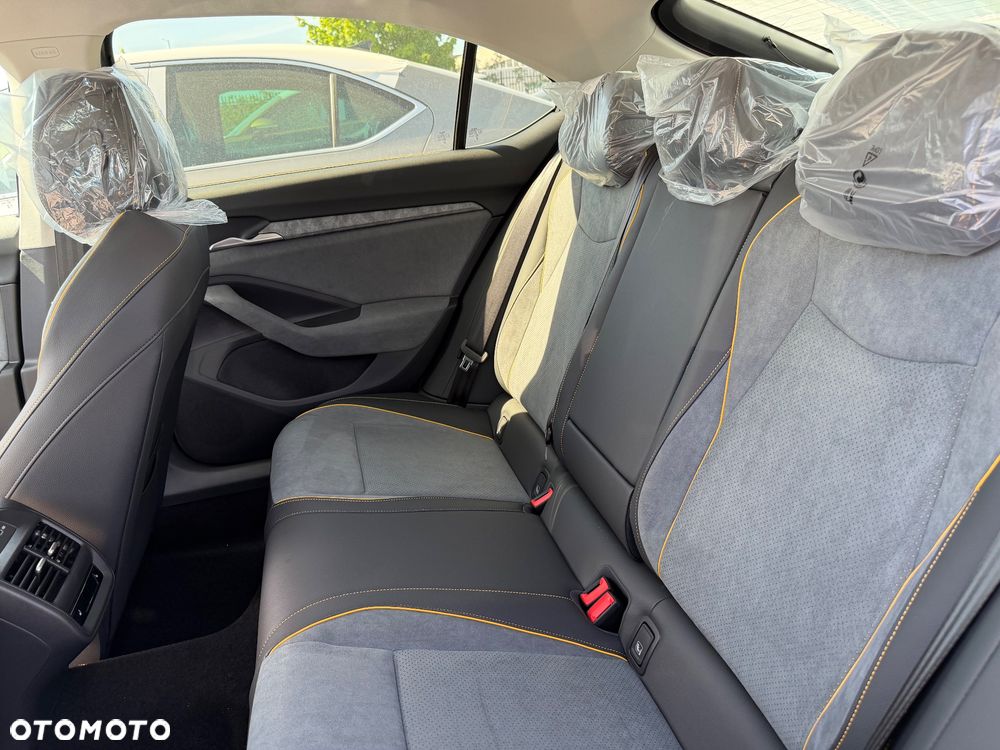 Skoda Superb 2.0 TSI Drive DSG - 11