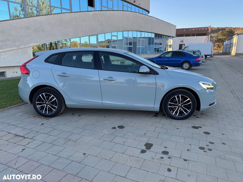 Volvo V40 D2 - 13